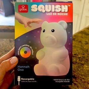Squish rechargeable led changing tap light.